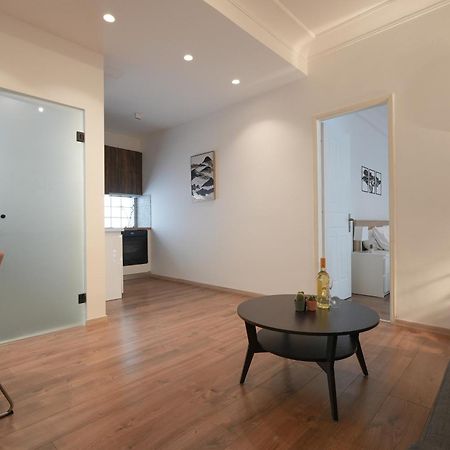 Syntagma Square, 50Sqm Nikis Luxurious Apartment Athens Luaran gambar
